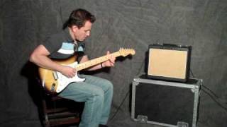 Video thumbnail for Tech 21 Trademark 30 Demo - Billy Penn 300guitars by 300guitars