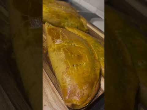 Jamaican beef patty / AMSR / how To make Jamaica beef patty with all the flavour / quick and easy
