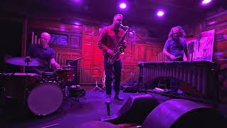 Dave Rempis/ Jason Adasiewicz / Chris Corsano at Acme Records . Milwaukee, Wi 4/2/2026 