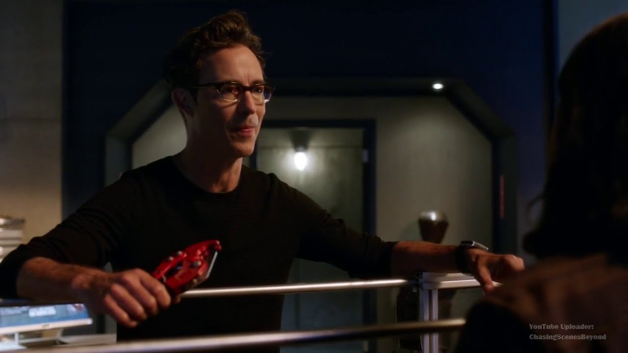 The Flash 2x05: Harrison Wells & Cisco [Harrison finds out Cisco is Meta-Human]