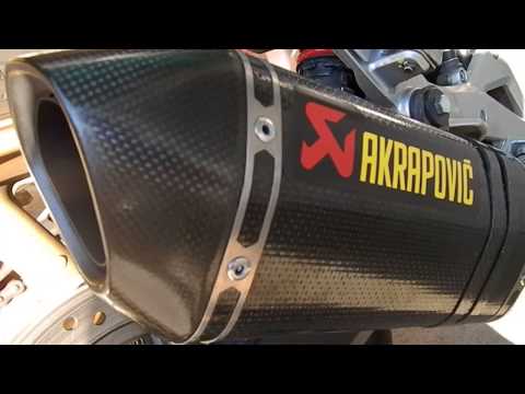 Honda Hornet 2011 + Arrow collectors + Akrapovič Slip on + 2 power commander V + Bmc filter