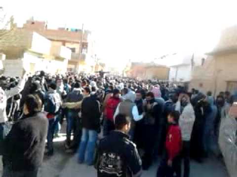 مظاهرة حاشدة في حي غويران في مدينة الحسكة في جمعة "الزحف إلى ساحات الحرية"