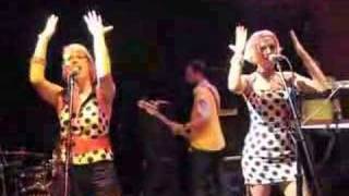 The Pipettes - I Love You (live 2007-06-12)