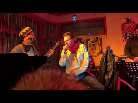 Backsidemonkeycastle - Mauern (Massendefekt Cover)