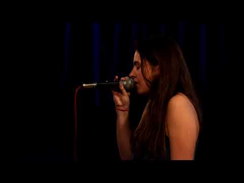 Desi Petrova - "Shape Of My Heart"