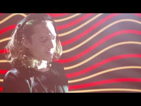 Baptiste Caffrey feat. Nanda Wyterlin & Cristina Tati - Oh Lua (Official Video)