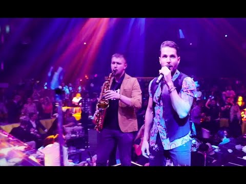 RANDI - Live on stage