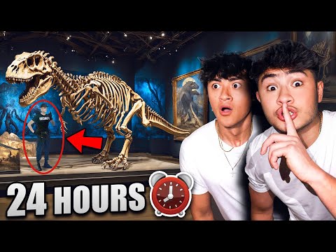 24 HOUR OVERNIGHT CHALLENGE in MUSEUM!