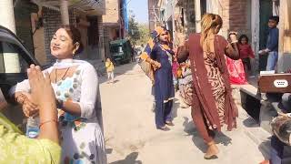 Download lagu dhakad hijda dance//पूछ मेरा क्या नाम रे//kinner dance video #hijdadance #dancevideo #pagalkinner mp3