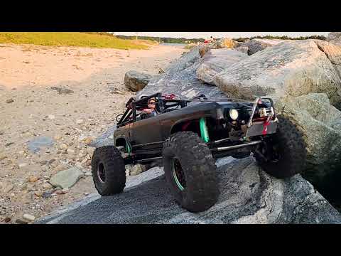 VS410 pulling it's weight up the stones at Maidstone Beach.