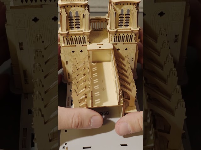 Vídeo relacionado con ROWOOD Rompecabezas de madera 3D - Kit de modelo de arquitectura de la catedral de París, juego de construcción gótica para adultos y adolescentes, decoración del hogar y regalo único