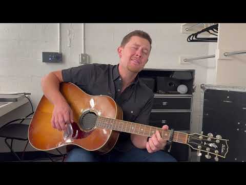 Scotty McCreery "Cab In A Solo" Performance for Concert For Veterans