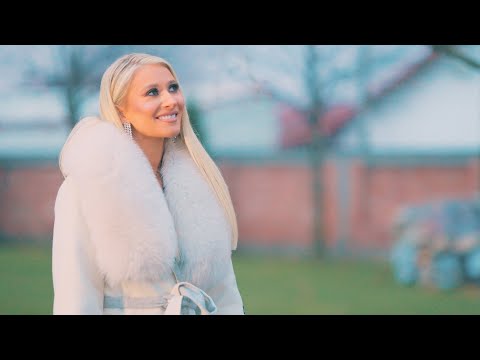 Cretan Daiana - Mai lasa-ma Doamne un pic pe pamant | Official Video