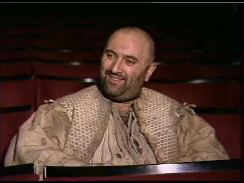 Alexei Sayle | Jonathan Miller | Shakespeare | The Tempest | Old Vic Theatre | TN-88-122-030