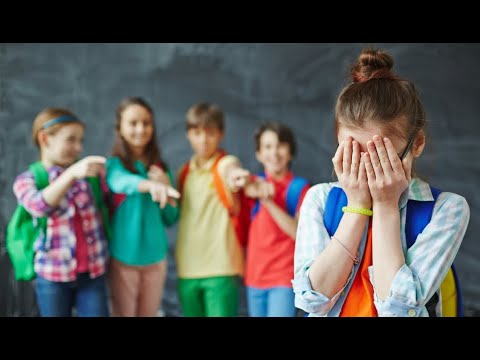 Ai që bullizon nuk është i fortë! Është ndjerë vetë i bullizuar! Plas debati...