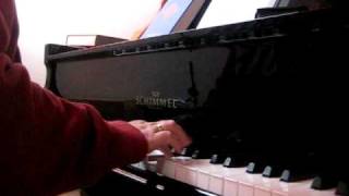 Pimzen playing "Misty Dawn"