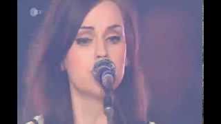 Amy Macdonald - LIVE - Don&#39;t Tell Me That It&#39;s Over (Wetten Dass... 2010)