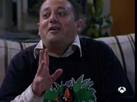 Los hombres de Paco - Mariano fumado imitando a Chiquito