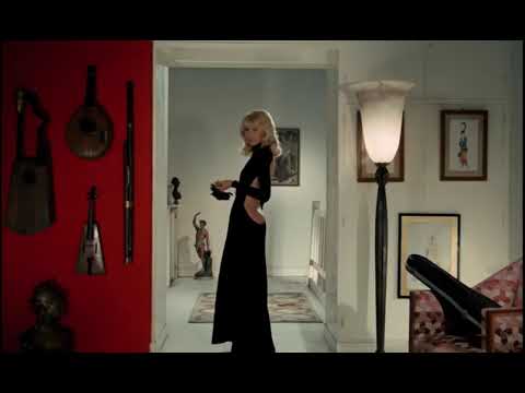 Le Grand Blond avec une chaussure noire - Mireille Darc