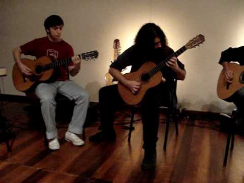 Trío de guitarras "Mete Púa" - De vuelta y media (Máximo Barbieri)