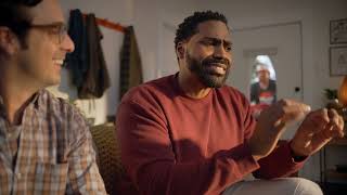 Pizza Hut The Stuffed Crust Pizza & Wings Bundle