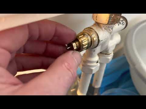 Vastzittende pin thermostaatkraan/radiator ventiel: wat zit er achter die pin?