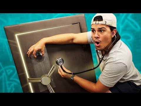 Opening An ABANDONED MYSTERY SAFE!