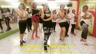 Download lagu Zumba Dangdut “ Syantik” populered song by Siti Badriah.  Studio Senam Lusy Show Tangerang mp3