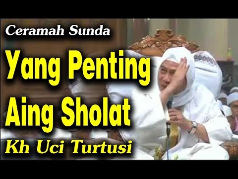 <p>( ULAH HILAP DULUR SUBSCRIBE LIKE DAN SHARE , Sok Koment Dulur Banjar Panglayungan Anyar Pinanggih Timana Kawit Dayeuh Maneuh Tempat Ngancik Panyicingan ....... )</p>
<p>asalamualaikum para jama'ah kaum muslimin muslimat Dimana wae ayana , hayu ngaji bareng abah uci turtusi , ,<br />
du'a keun guru urang supaya sehat panjang umur jeung manfaat ilmuna keur urang sadaya na amiin.....</p>
<p> Pondok Pesantren Salafiyah Al-Istiqlaliyah berdiri sejak tahun 1957 M. Didirikan oleh seorang ulama besar di wilayah Kabupaten Tangerang, bernama KH. Dimiyati (almarhum). Merupakan seorang ulama yang memiliki komitmen kuat dalam menjaga tradisi kepesantrenan yang saat ini juga dilanjutkan oleh putra beliau, KH. Uci Turtusi sejak sepeninggalnya di awal tahun 2001.</p>
<p>Pada saat Tim Tabloid Pondok Pesantren berkunjung ke komplek Pesantren Al-Istiqlaliyah, tidak ada kesan istimewa dari pesantren ini, sama halnya dengan kebanyakan pesantren di tempat lainnya. Menurut salah satu pengurus pesantren yang kami temui, KH. Tohari (beliau adalah salah satu putra KH. Dimiyati), pesantren slafiyah menjauhi popularitas.</p>
<p>Bahkan menurut beliau, “Kalau perlu nama pesantrennya juga nggak usah, yang penting pelaksanaan pengajaran ilmu-ilmu keislaman dijalankan sebaik-baiknya”, karena pesantren merupakan wadah penyebaran agama Islam bagi masyarakat, dan sekaligus panutan akan sikap keberagamaan bagi masyarakat sekitar. Menjaga tradisi keislaman dengan corak sikap tasawwuf yang kental adalah keunikan tersendiri di kalangan pesantren salafiyah.</p>
<p>Kampung Cilongok, Desa Sukamantri, Kecamatan Pasar Kemis, berdiri di atas lahan seluas ± 4,5 ha saat ini di lingkungan komplek pesantren terdapat tiga buah masjid dan satu buah lagi di luar lokasi pesantren. Cukup unik karena tidak seperti kebanyakan pesantren yang hanya memiliki satu masjid. Karena di pesantren ini pada tiap hari Ahad ba’da Shubuh selalu dilaksanakan majelis akbar bagi masyarakat luas yang langsung dipimpin oleh Abah Uci, begitu KH. Uci Turtusi akrab dipanggil.</p>
<p>Tradisi ini telah berlangsung lama sejak masa kepemimpinan KH. Dimiyati. Jumlah jamaah yang mengikuti pengajian inipun sangat banyak, tidak kurang dari 5.000 orang datang dari sekitar wilayah Tangerang, Banten, Bogor, Bekasi dan juga Jakarta. Pada majelis akbar tersebut, materi yang diberikan lebih mengarah kepada bimbingan kerohanian, etika keagamaan dan nasehat-nasehat yang menenangkan bagi masyarakat. Hal ini menjadi kebutuhan spiritual bagi masyarakat luas terutama di wilayah Tangerang.</p>
<p>Tidak hanya sekedar untuk mengaji, kehadiran masyarakat pada saat majelis akbar tersebut juga tidak lepas dari kebesaran sosok Abah Uci sebagai ulama kharismatik yang dikenal memiliki kedalaman ilmu agama dan keberkahan sebagai seorang ulama. Tidak jarang seusai pengajian para tamu yang hadir meminta keberkahan untuk didoakan dan menyampaikan persoalan-persoalan mereka untuk diberi bimbingan dan jalan keluar oleh Abah Uci.</p>
<p>Berada di tengah-tengah masyarakat modern dengan lanscape kota industri, tidak menggoyahkan prinsip pesantren ini dalam menjaga tradisi salafiyah. Kesan tradisional Pesantren Al-Istiqlaliyah tampak jelas dalam manajerial pondok yang masih mempertahankan sistem kekeluargaan. Pengelolaan pesantren dilakukan oleh keluarga besar almarhum KH. Dimiyati dengan amanah kepemimpinan yang dipegang langsung oleh Abah Uci (dibantu juga oleh keluarga).</p>
<p>Tak ada sistem penerimaan santri, dalam artian penerimaan santri terbuka untuk semua kalangan usia dari mulai anak-anak hingga dewasa. Administrasipun tidak dibebankan kepada para santri yang menuntut ilmu di pesantren ini, mereka hanya diminta iuran listrik Rp. 5.000,- per-bulan. Sementara dalam pembalajaranpun tidak ada penjenjangan, para santri dibebaskan untuk mengikuti pengajian kitab-kitab kuning yang diajarkan oleh kiai dan asatidz di pesantren ini</p>
<p>( ULAH HILAP DULUR SUBSCRIBE LIKE DAN SHARE , Sok Koment Dulur Banjar Panglayungan Anyar Pinanggih Timana Kawit Dayeuh Maneuh Tempat Ngancik Panyicingan ....... )</p>
<p>asalamualaikum para jama'ah kaum muslimin muslimat Dimana wae ayana , hayu ngaji bareng abah uci turtusi , ,<br />
du'a keun guru urang supaya sehat panjang umur jeung manfaat ilmuna keur urang sadaya na amiin.....</p>
<p> Pondok Pesantren Salafiyah Al-Istiqlaliyah berdiri sejak tahun 1957 M. Didirikan oleh seorang ulama besar di wilayah Kabupaten Tangerang, bernama KH. Dimiyati (almarhum). Merupakan seorang ulama yang memiliki komitmen kuat dalam menjaga tradisi kepesantrenan yang saat ini juga dilanjutkan oleh putra beliau, KH. Uci Turtusi sejak sepeninggalnya di awal tahun 2001.</p>
<p>Pada saat Tim Tabloid Pondok Pesantren berkunjung ke komplek Pesantren Al-Istiqlaliyah, tidak ada kesan istimewa dari pesantren ini, sama halnya dengan kebanyakan pesantren di tempat lainnya. Menurut salah satu pengurus pesantren yang kami temui, KH. Tohari (beliau adalah salah satu putra KH. Dimiyati), pesantren slafiyah menjauhi popularitas.</p>
<p>Bahkan menurut beliau, “Kalau perlu nama pesantrennya juga nggak usah, yang penting pelaksanaan pengajaran ilmu-ilmu keislaman dijalankan sebaik-baiknya”, karena pesantren merupakan wadah penyebaran agama Islam bagi masyarakat, dan sekaligus panutan akan sikap keberagamaan bagi masyarakat sekitar. Menjaga tradisi keislaman dengan corak sikap tasawwuf yang kental adalah keunikan tersendiri di kalangan pesantren salafiyah.</p>
<p>Kampung Cilongok, Desa Sukamantri, Kecamatan Pasar Kemis, berdiri di atas lahan seluas ± 4,5 ha saat ini di lingkungan komplek pesantren terdapat tiga buah masjid dan satu buah lagi di luar lokasi pesantren. Cukup unik karena tidak seperti kebanyakan pesantren yang hanya memiliki satu masjid. Karena di pesantren ini pada tiap hari Ahad ba’da Shubuh selalu dilaksanakan majelis akbar bagi masyarakat luas yang langsung dipimpin oleh Abah Uci, begitu KH. Uci Turtusi akrab dipanggil.</p>
<p>Tradisi ini telah berlangsung lama sejak masa kepemimpinan KH. Dimiyati. Jumlah jamaah yang mengikuti pengajian inipun sangat banyak, tidak kurang dari 5.000 orang datang dari sekitar wilayah Tangerang, Banten, Bogor, Bekasi dan juga Jakarta. Pada majelis akbar tersebut, materi yang diberikan lebih mengarah kepada bimbingan kerohanian, etika keagamaan dan nasehat-nasehat yang menenangkan bagi masyarakat. Hal ini menjadi kebutuhan spiritual bagi masyarakat luas terutama di wilayah Tangerang.</p>
<p>Tidak hanya sekedar untuk mengaji, kehadiran masyarakat pada saat majelis akbar tersebut juga tidak lepas dari kebesaran sosok Abah Uci sebagai ulama kharismatik yang dikenal memiliki kedalaman ilmu agama dan keberkahan sebagai seorang ulama. Tidak jarang seusai pengajian para tamu yang hadir meminta keberkahan untuk didoakan dan menyampaikan persoalan-persoalan mereka untuk diberi bimbingan dan jalan keluar oleh Abah Uci.</p>
<p>Berada di tengah-tengah masyarakat modern dengan lanscape kota industri, tidak menggoyahkan prinsip pesantren ini dalam menjaga tradisi salafiyah. Kesan tradisional Pesantren Al-Istiqlaliyah tampak jelas dalam manajerial pondok yang masih mempertahankan sistem kekeluargaan. Pengelolaan pesantren dilakukan oleh keluarga besar almarhum KH. Dimiyati dengan amanah kepemimpinan yang dipegang langsung oleh Abah Uci (dibantu juga oleh keluarga).</p>
<p>Tak ada sistem penerimaan santri, dalam artian penerimaan santri terbuka untuk semua kalangan usia dari mulai anak-anak hingga dewasa. Administrasipun tidak dibebankan kepada para santri yang menuntut ilmu di pesantren ini, mereka hanya diminta iuran listrik Rp. 5.000,- per-bulan. Sementara dalam pembalajaranpun tidak ada penjenjangan, para santri dibebaskan untuk mengikuti pengajian kitab-kitab kuning yang diajarkan oleh kiai dan asatidz di pesantren ini</p>