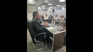 הרב דוד פריוף | אסור להילחם?! חייב להיכנע! | שידור חי! (הרב דוד פריוף) - התמונה מוצגת ישירות מתוך אתר האינטרנט יוטיוב. זכויות היוצרים בתמונה שייכות ליוצרה. קישור קרדיט למקור התוכן נמצא בתוך דף הסרטון