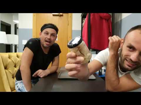 HAKARL... Sfidiamo il terrificante squalo marcio islandese