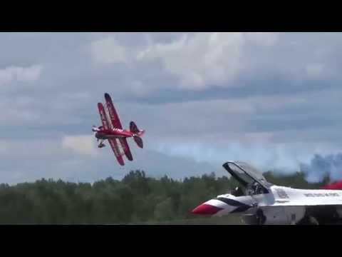 Duluth Airshow 2016 - Screamin' Sasquatch Waco Jet