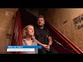 Wie ontrafelt het geheim van het Rotterdamse trappenhuis vol knipsels uit de Tweede Wereldoorlog?