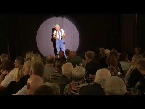 Årets Revy 23 i uddrag