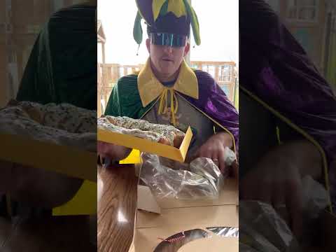 2023-01-16-44 Nonna Randazzo King Cake Review