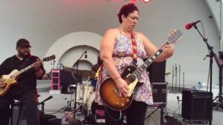 Joanna Connor - Queen of Blues-Rock Guitar