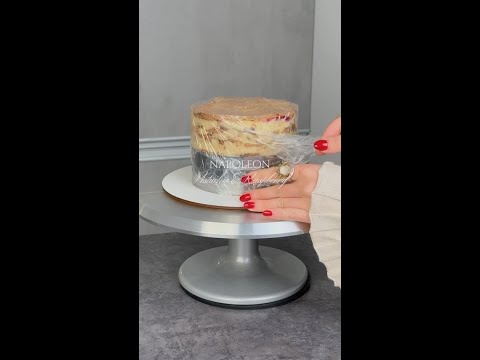 5 Secrets to the Perfect Pistachio & Raspberry Napoleon Cake Revealed! đ°