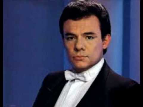 Amor Como El Nuestro No hay Dos En La Vida - José José - Almohada