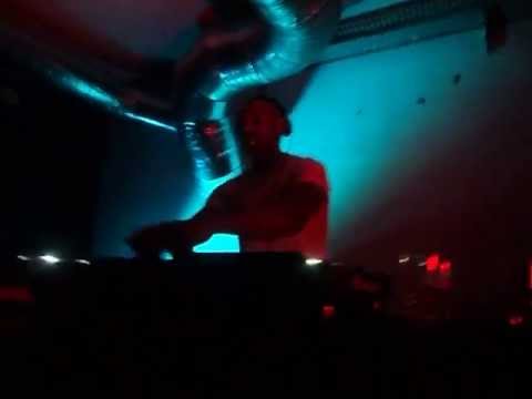 Zelton @ Warehouse, Lisboa 06 07 2013] part 3