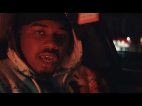 YOUNG FLEE - WHIPPIN ALOT ( OFFICIAL MUSIC VIDEO )