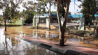 preview picture of video 'Banjir depan Pejabat Daerah Tenom'
