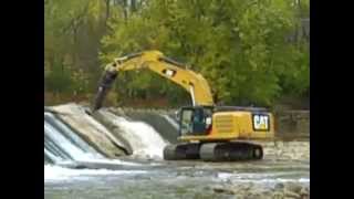 preview picture of video 'West Milton Dam Removal - Day One'