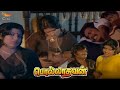 Rajinikanth Sripriya Romantic Love Scene Polladhavan Lakshmi Sivachandran CMM