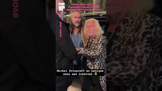 Michel Polnareff obligé d'avoir ses lunettes pour une photo ! 😎
