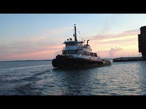 SECTION 3 ON THE BARGE JULIE B INBOUND. on October 3, 2021