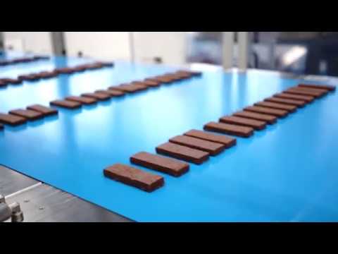 Chocolate bar packaging in flow pack wrapper (HFFS)