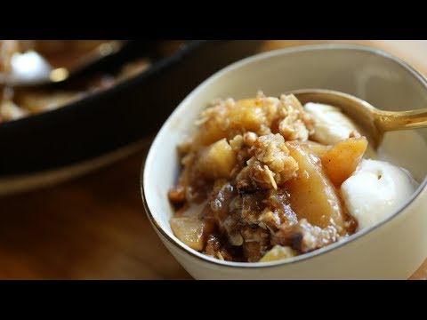 Easy Apple Crisp in a Cast-Iron Skillet