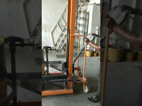 Standard Quality Hydraulic Drum Lifters Cum Tilter