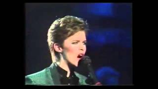 Sheena Easton - I Wouldn't Beg For Water (Live At The Hollywood Palace '82)