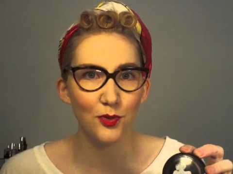 M.A.C Marilyn Collection Review... and 3000 Sub GiveAway!! (closed)